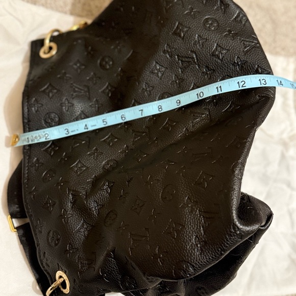 Louis Vuitton Hobo Bag - Picture 4 of 13